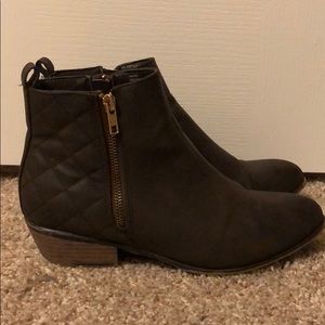 Versatile brown booties